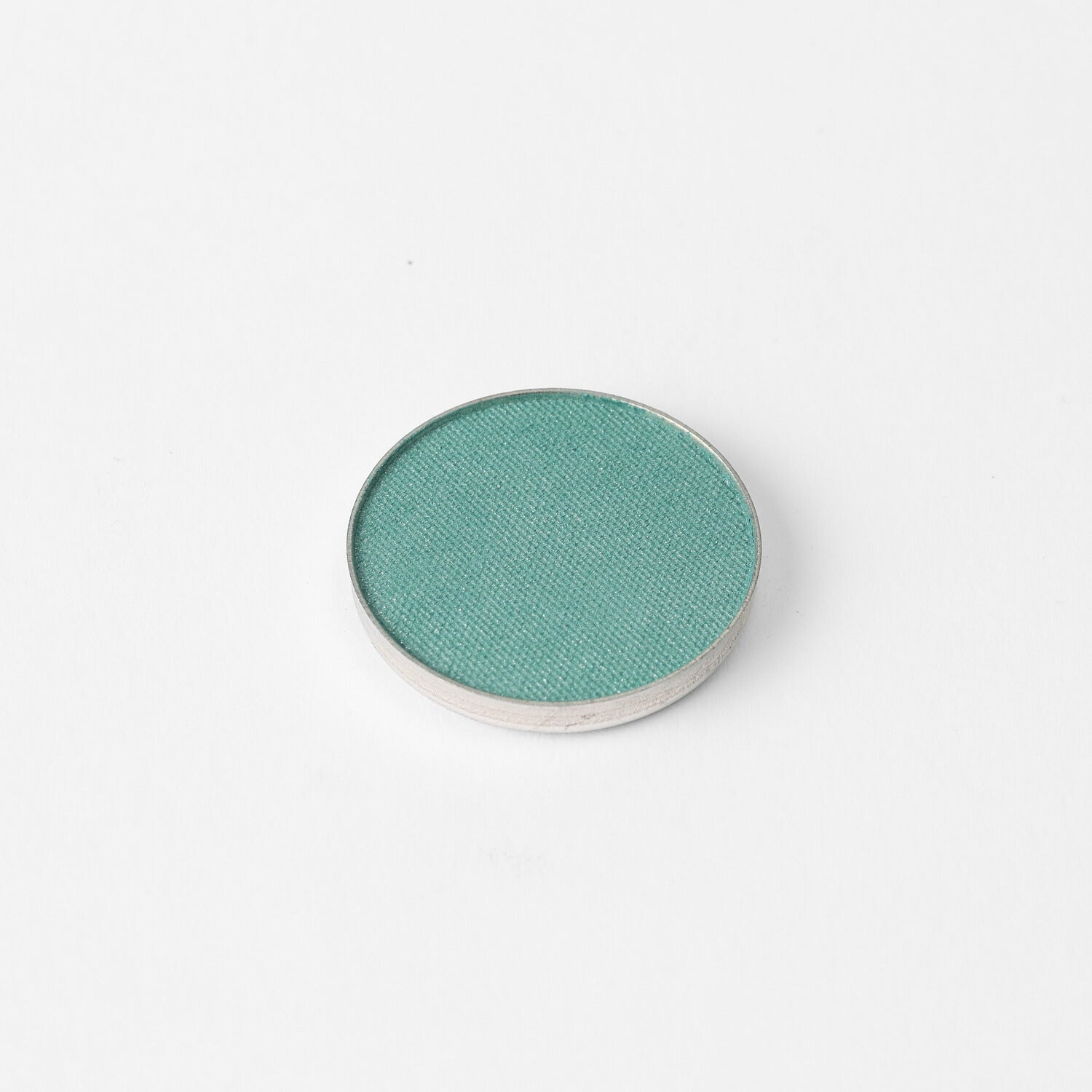 Glow Pressed Eyeshadow: Buildable Long-Lasting Luminous Pigment