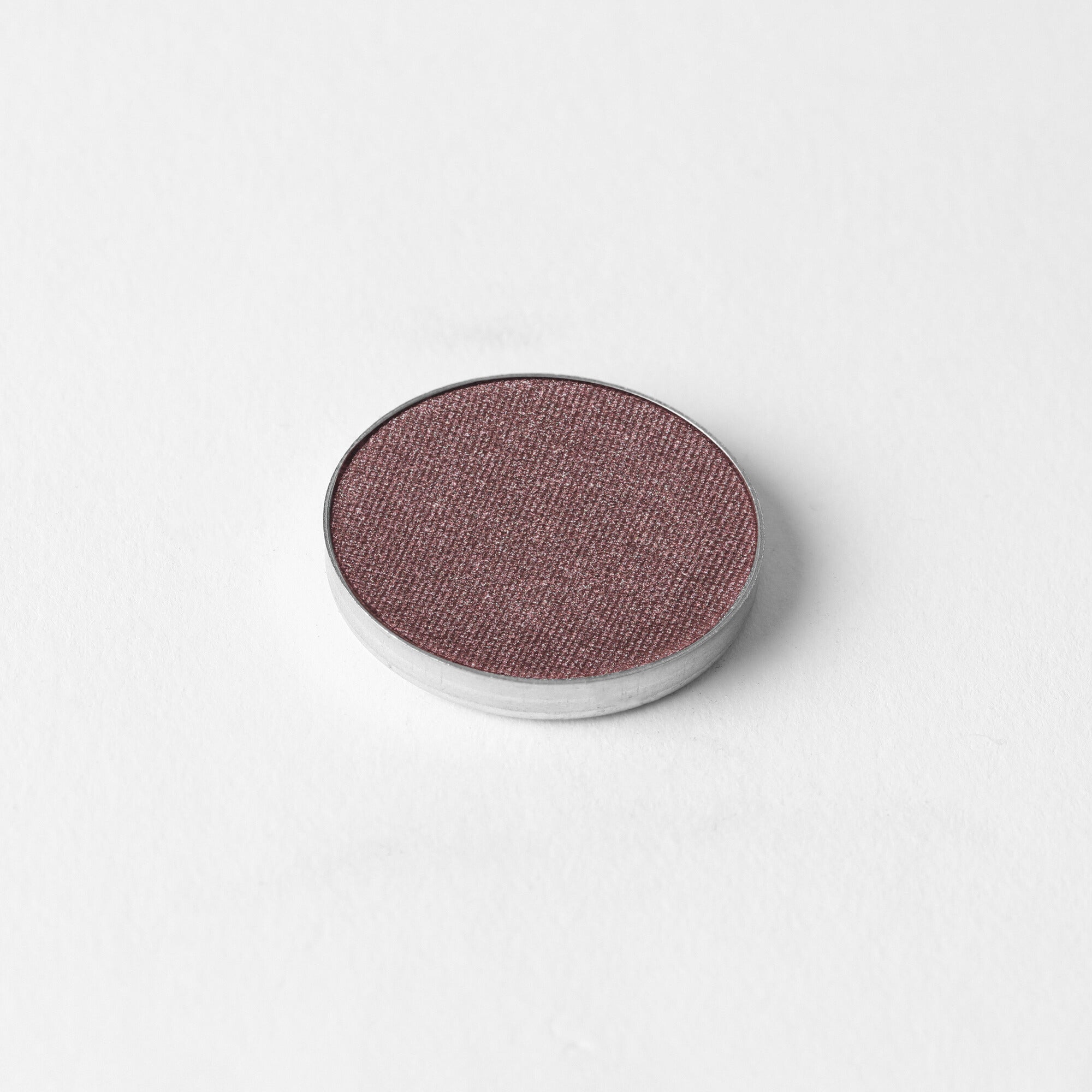 Glow Pressed Eyeshadow: Buildable Long-Lasting Luminous Pigment