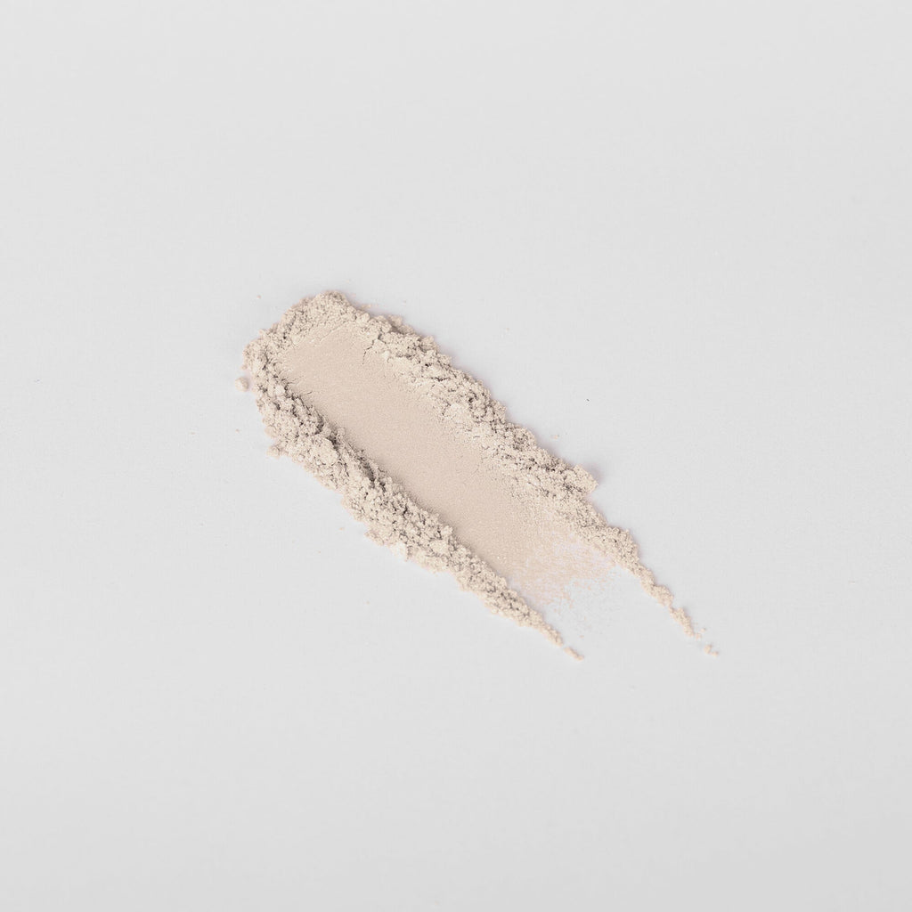 Glow Pressed Eyeshadow: Buildable Long-Lasting Luminous Pigment