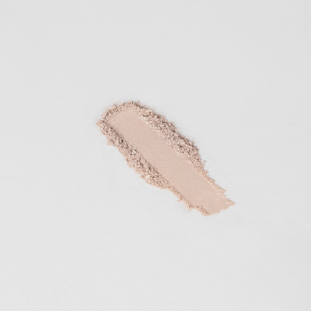 Glow Pressed Eyeshadow: Buildable Long-Lasting Luminous Pigment