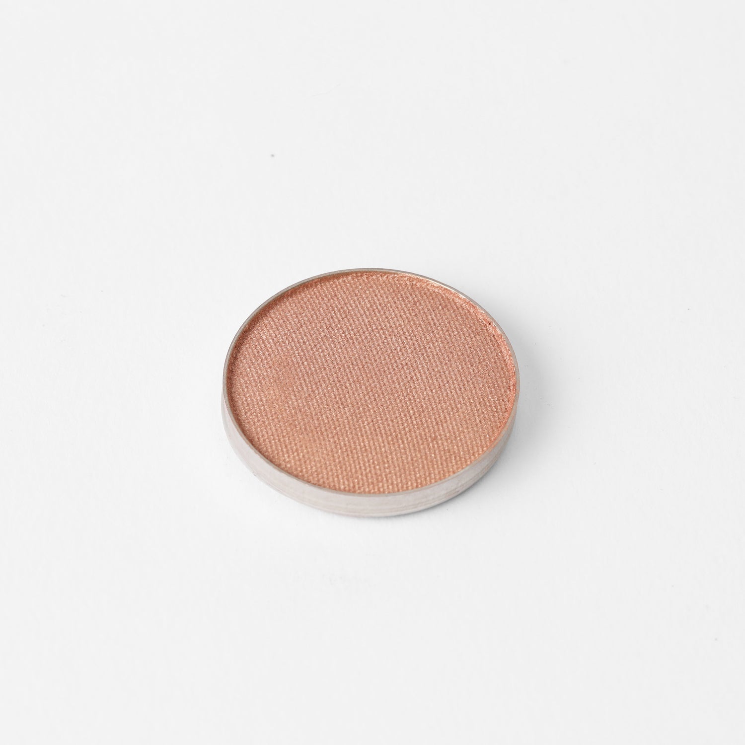 Glow Pressed Eyeshadow: Buildable Long-Lasting Luminous Pigment
