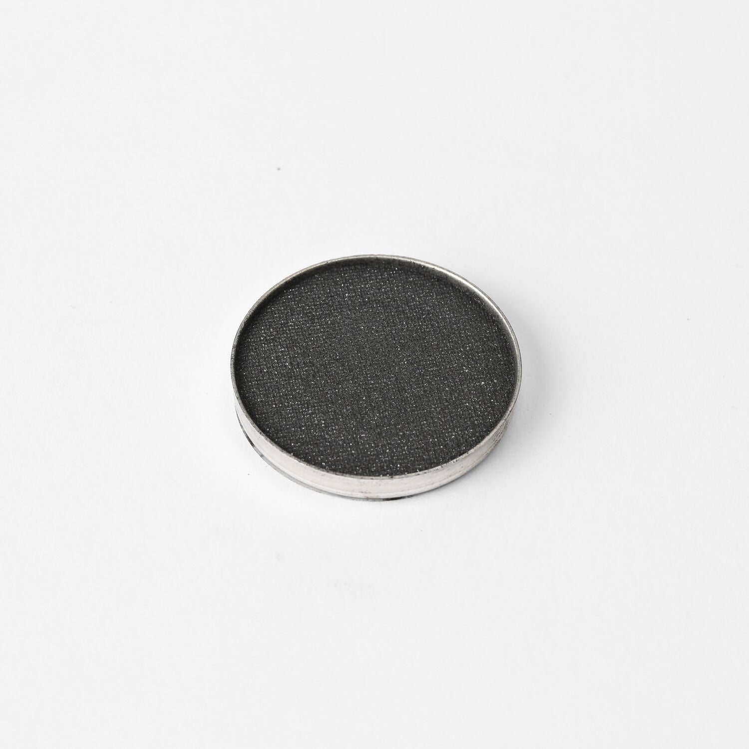 Glow Pressed Eyeshadow: Buildable Long-Lasting Luminous Pigment
