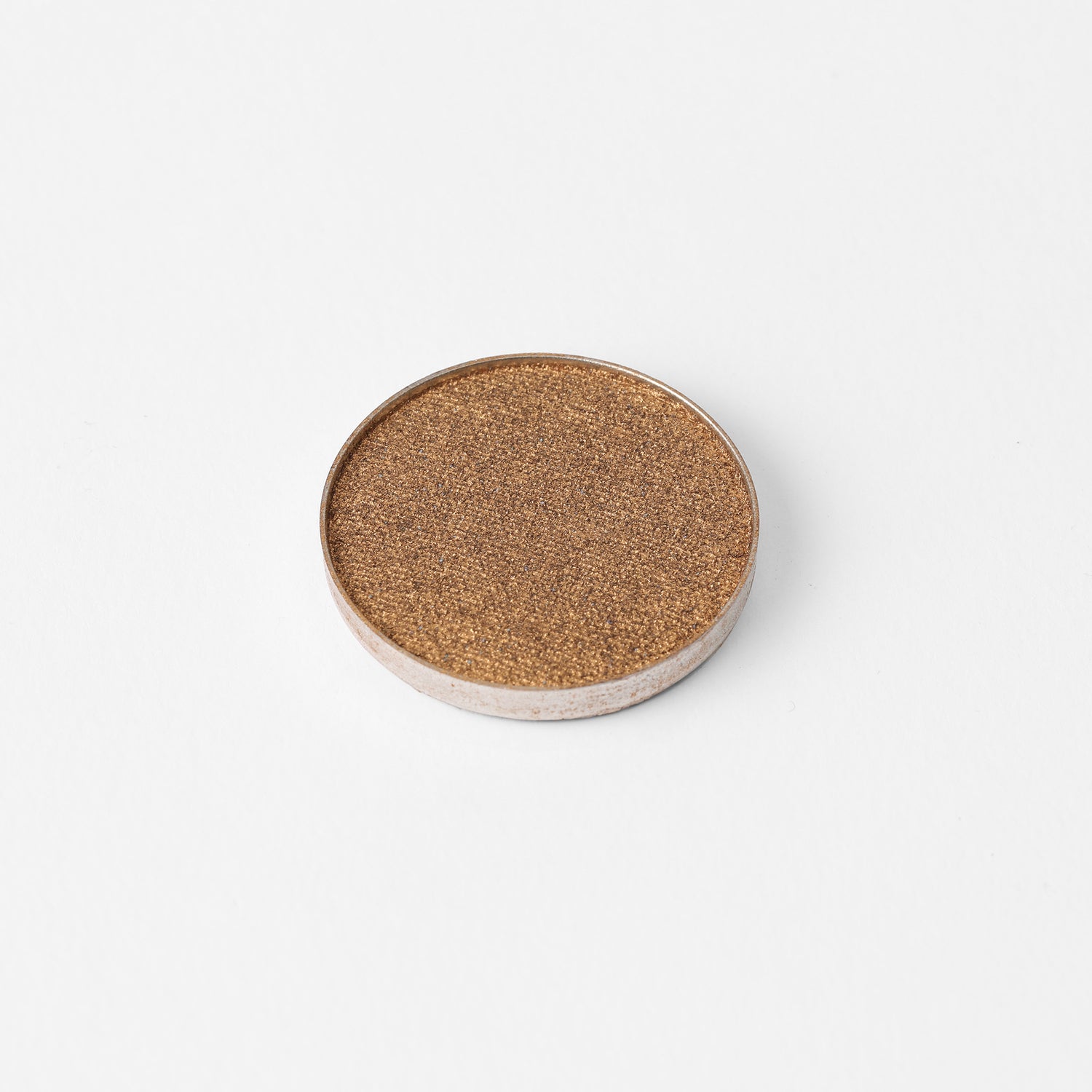 Glow Pressed Eyeshadow: Buildable Long-Lasting Luminous Pigment