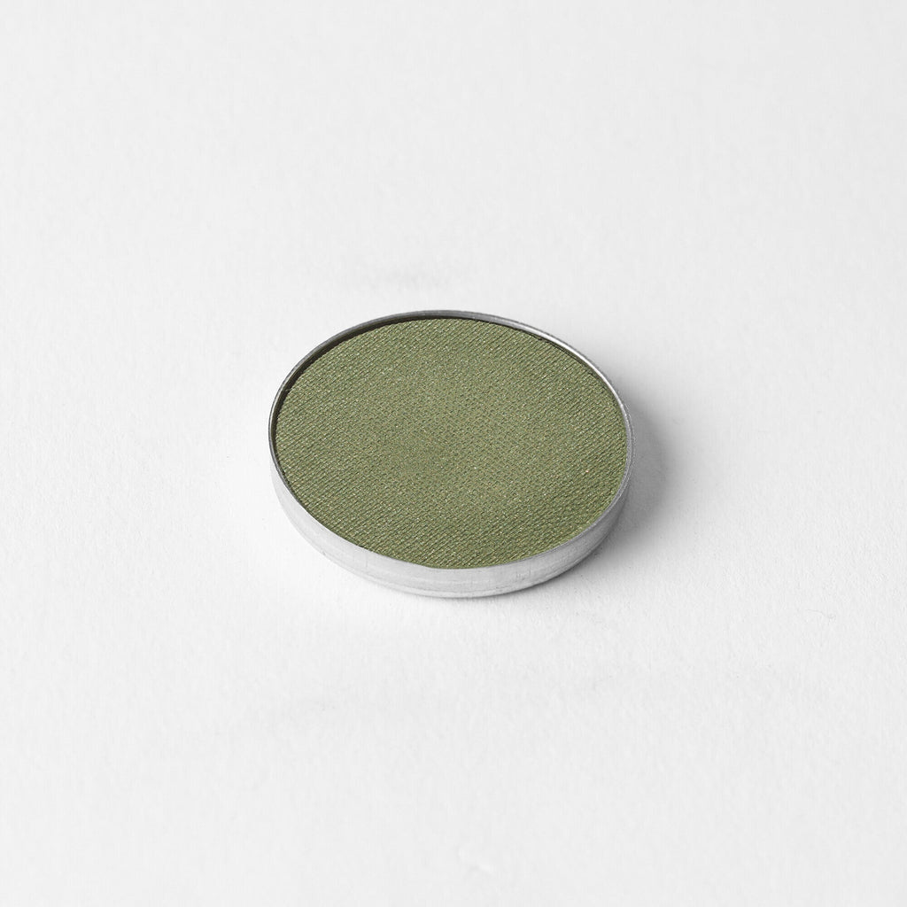 Glow Pressed Eyeshadow: Buildable Long-Lasting Luminous Pigment