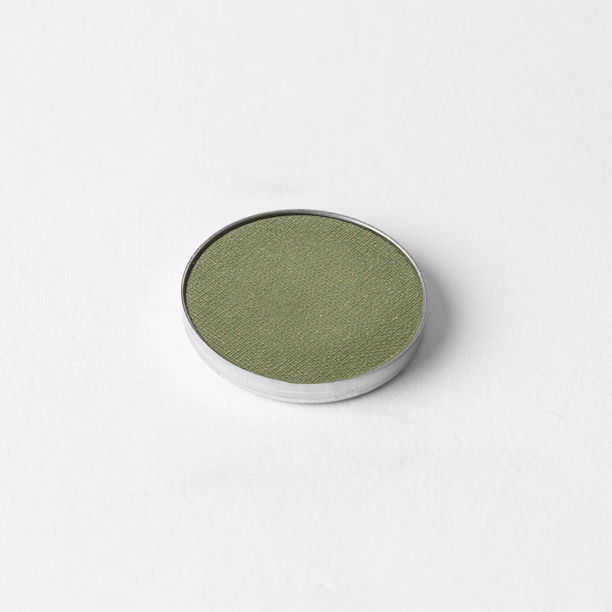 Glow Pressed Eyeshadow: Buildable Long-Lasting Luminous Pigment