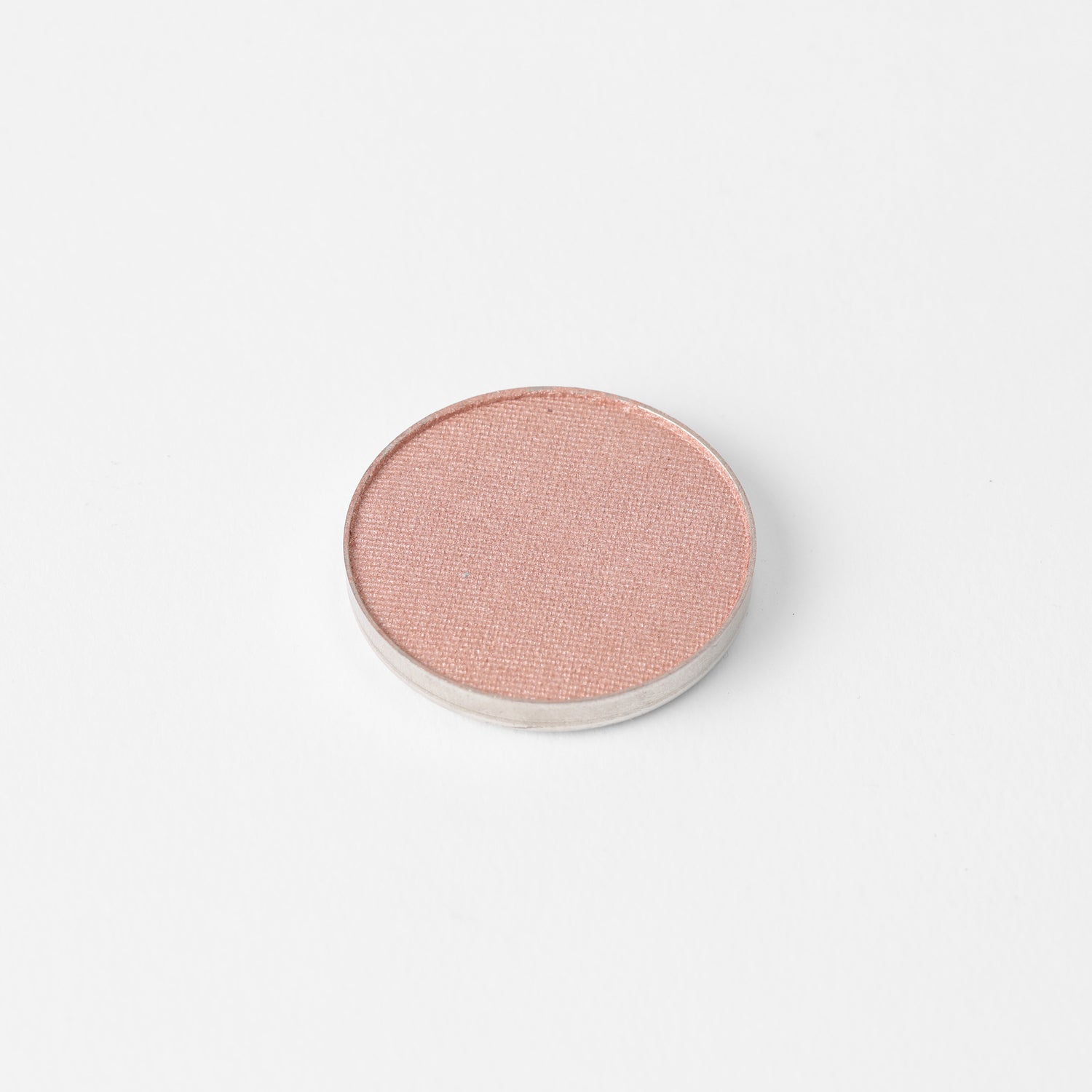 Glow Pressed Eyeshadow: Buildable Long-Lasting Luminous Pigment