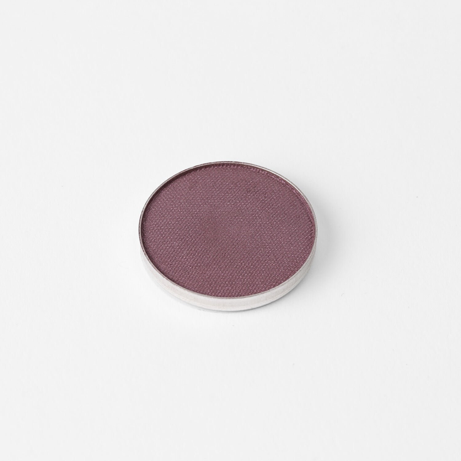Glow Pressed Eyeshadow: Buildable Long-Lasting Luminous Pigment