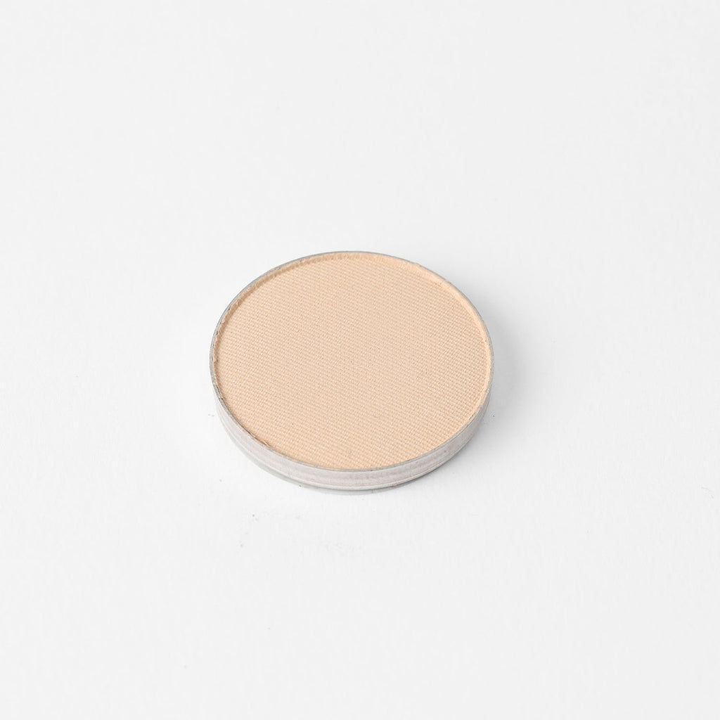 Glow Pressed Eyeshadow: Buildable Long-Lasting Luminous Pigment