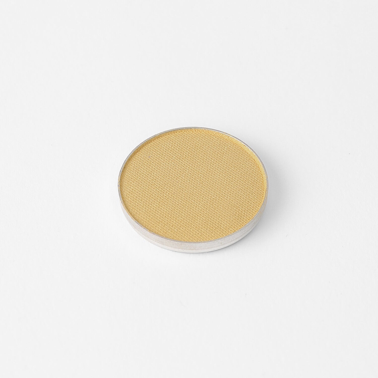 Glow Pressed Eyeshadow: Buildable Long-Lasting Luminous Pigment