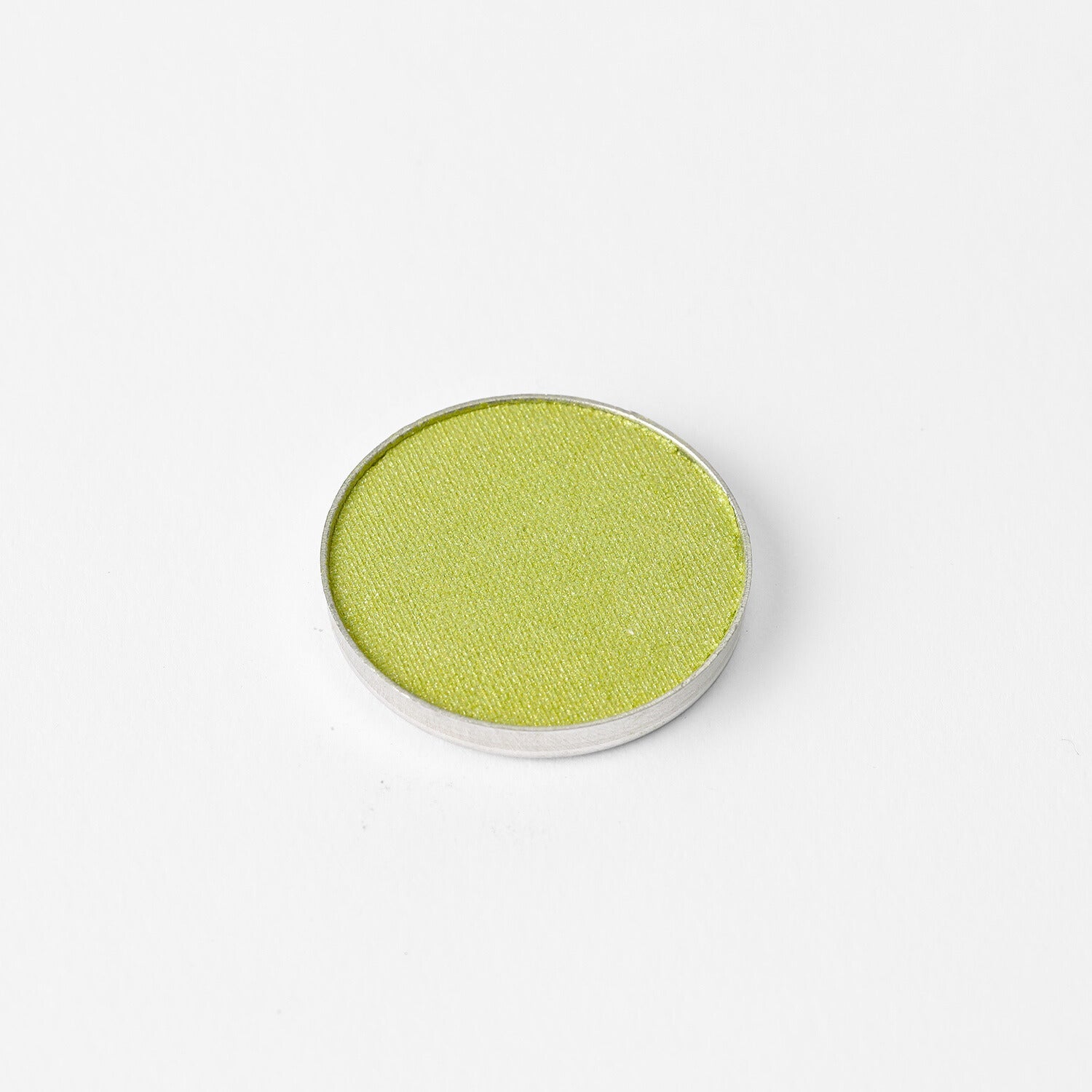 Glow Pressed Eyeshadow: Buildable Long-Lasting Luminous Pigment