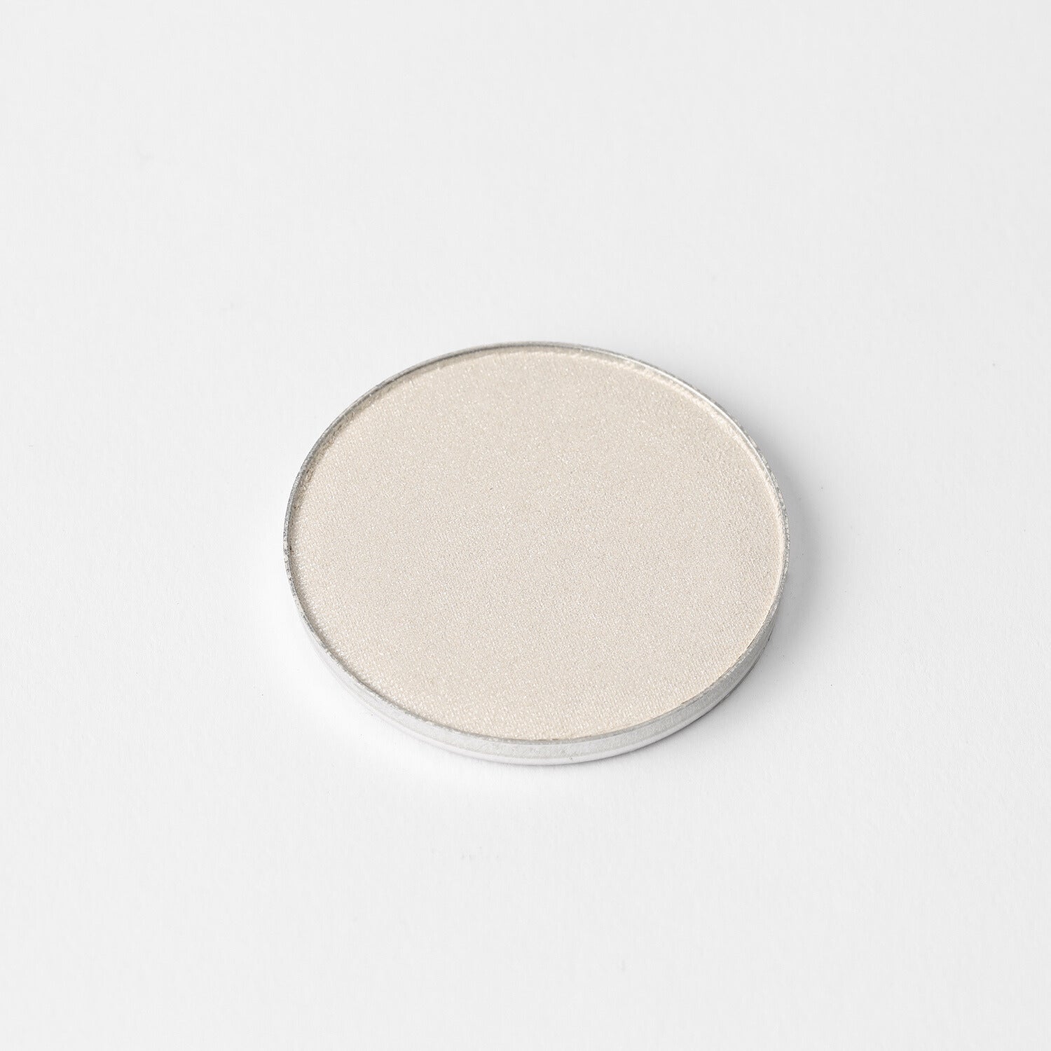 Buildable Vegan Highlighter: Glow and Matte Finishes