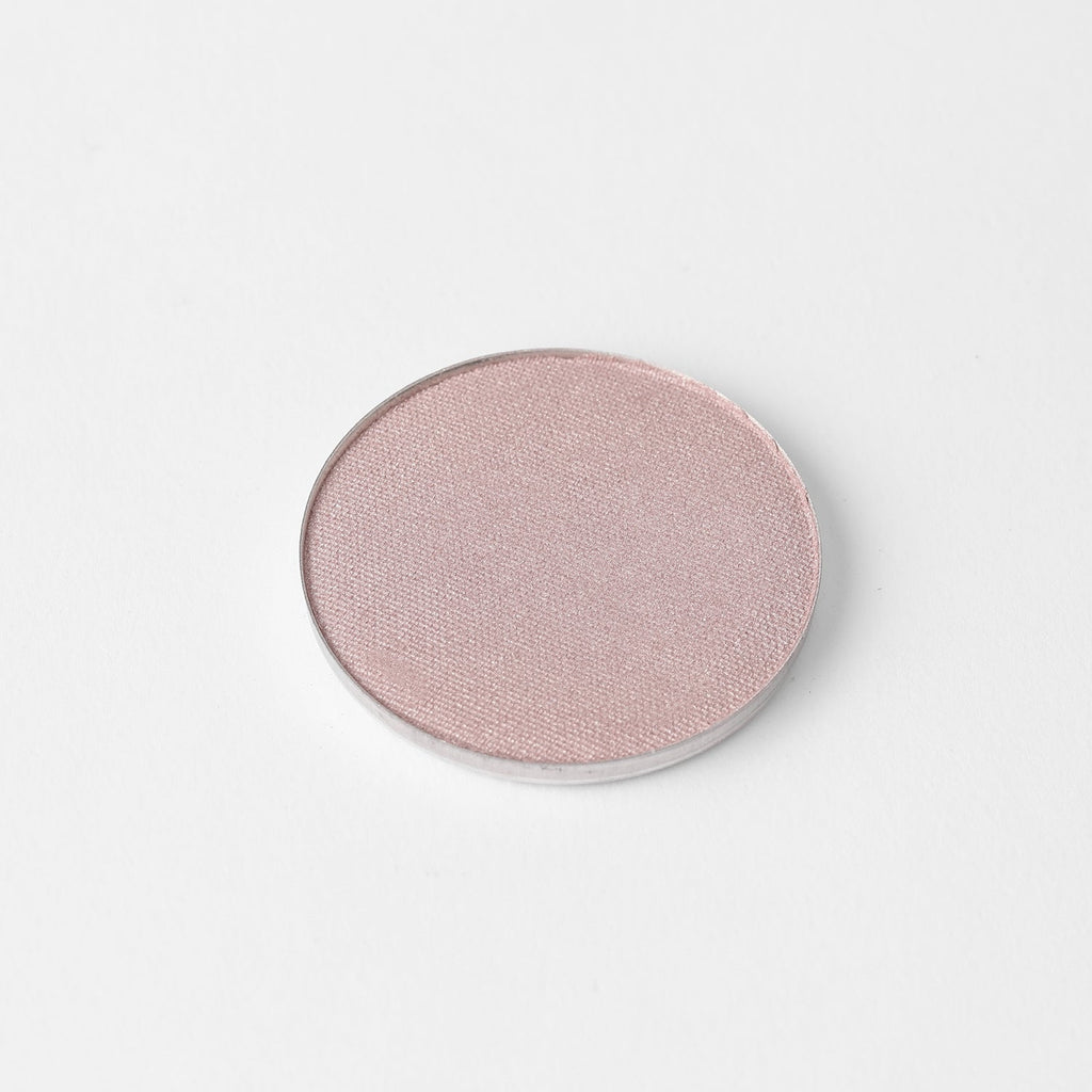 Buildable Vegan Highlighter: Glow and Matte Finishes