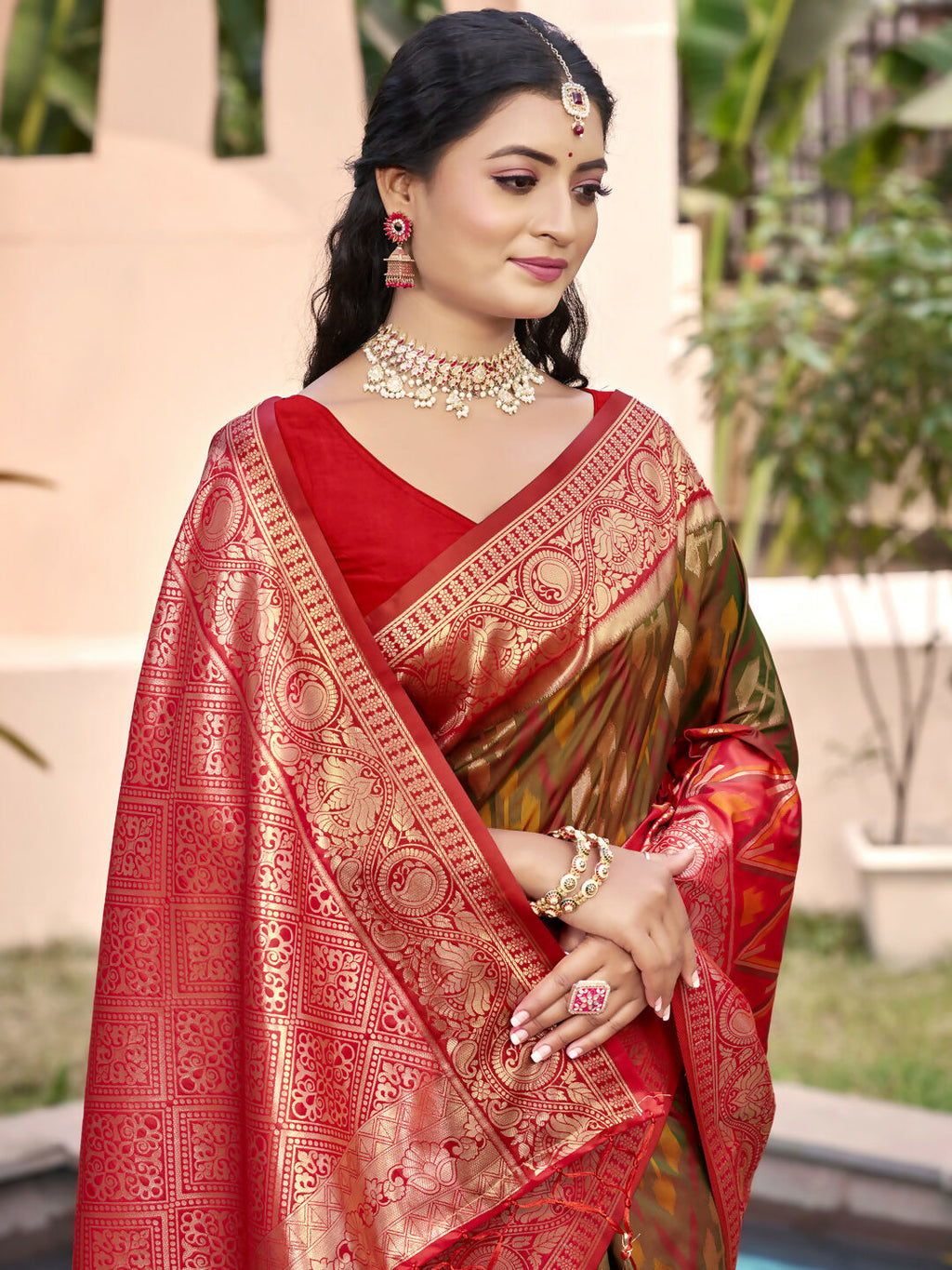 Mehndi Pochampally Silk Saree with Matching Blouse Piece