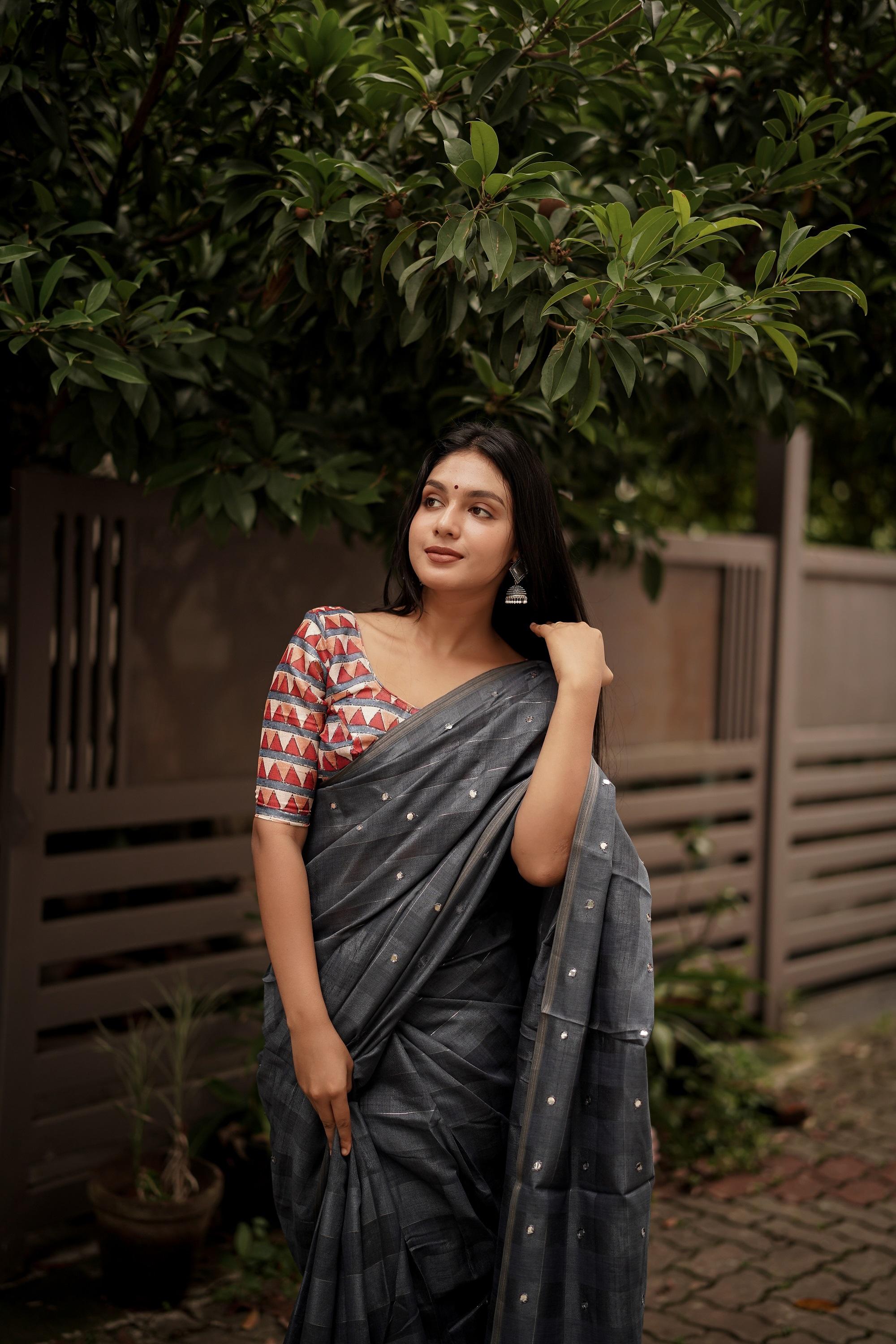Grey Pure Linen Ethnic Motifs Saree with Mirror Work Blouse