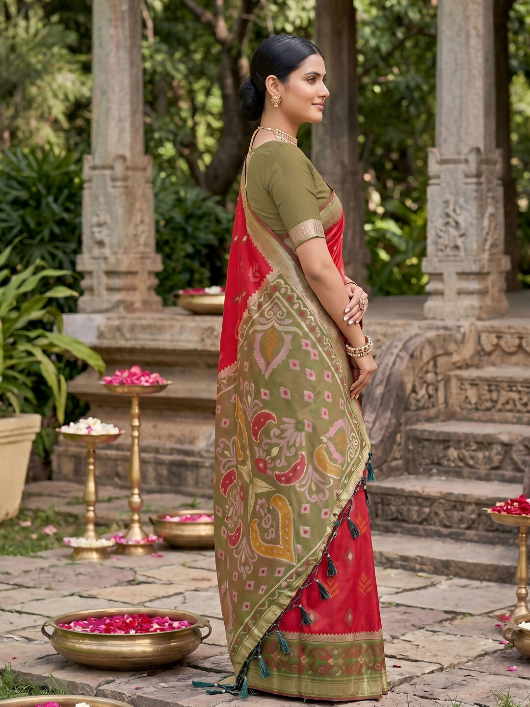 Red Soft Silk Saree with Matching Blouse Piece