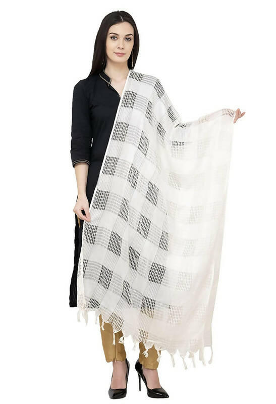 Mominos Fashion Moeza white cotton dupatta with self-work window pattern