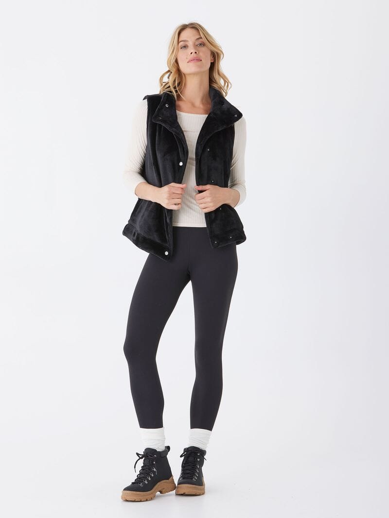 Kelsey Sherpa Vest - Women's Black Sleeveless Snap-Front Outerwear