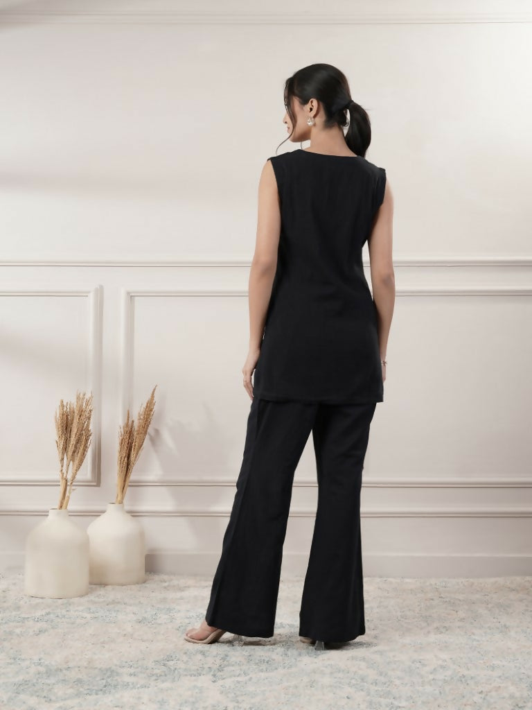 Women's Black Sleeveless V-Neck Co-Ord Set