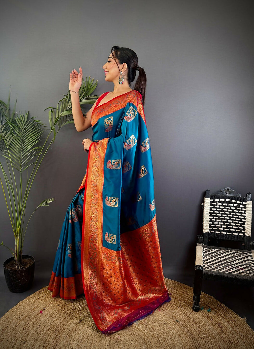 Pink Peacock Pattern Banarasi Soft Silk Saree with Blouse