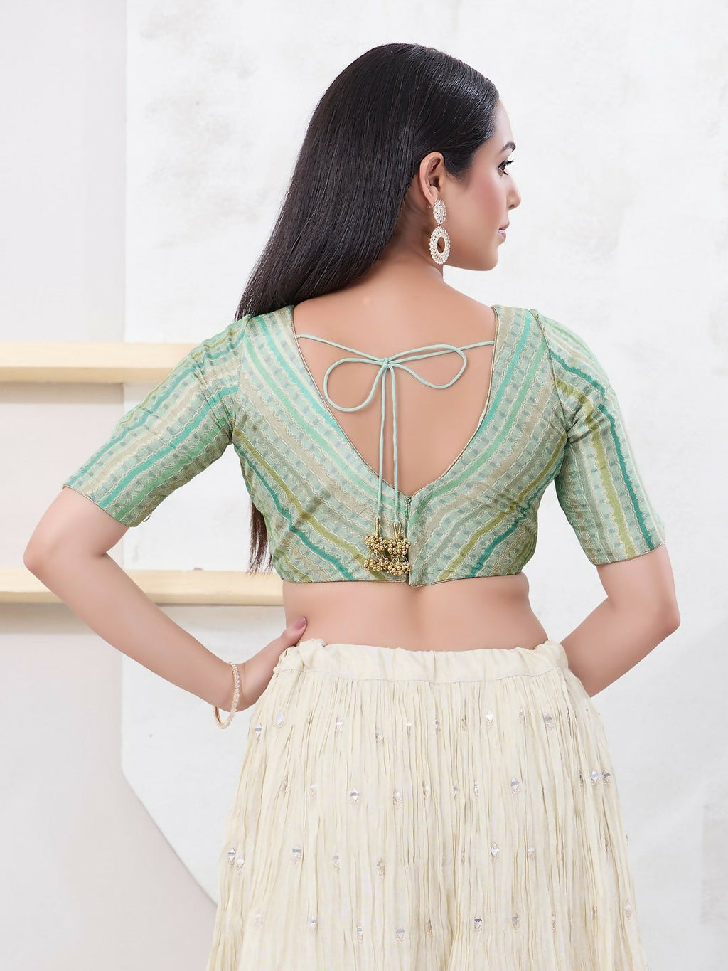 Pista-Green Jacquard V-Neck Sleeveless Back Open Blouse
