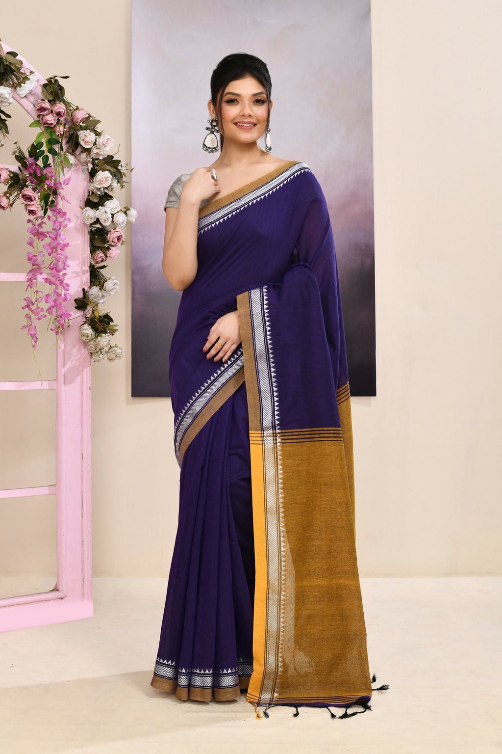 Purple embellished cotton blend Jamdani saree with delicate detailing