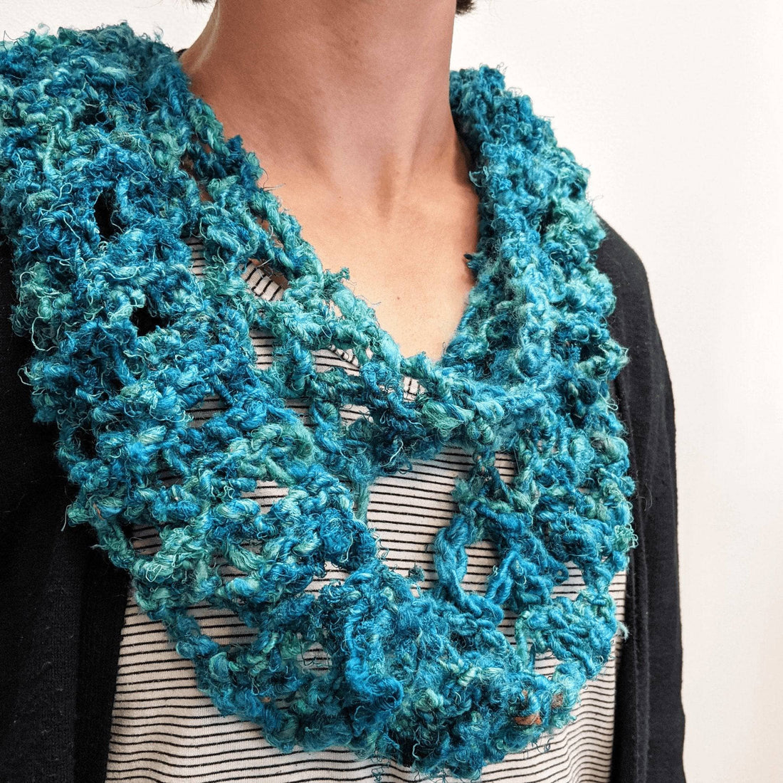 Rainy Day Infinity Scarf Knit Pattern: Teal & Aqua DIY Design