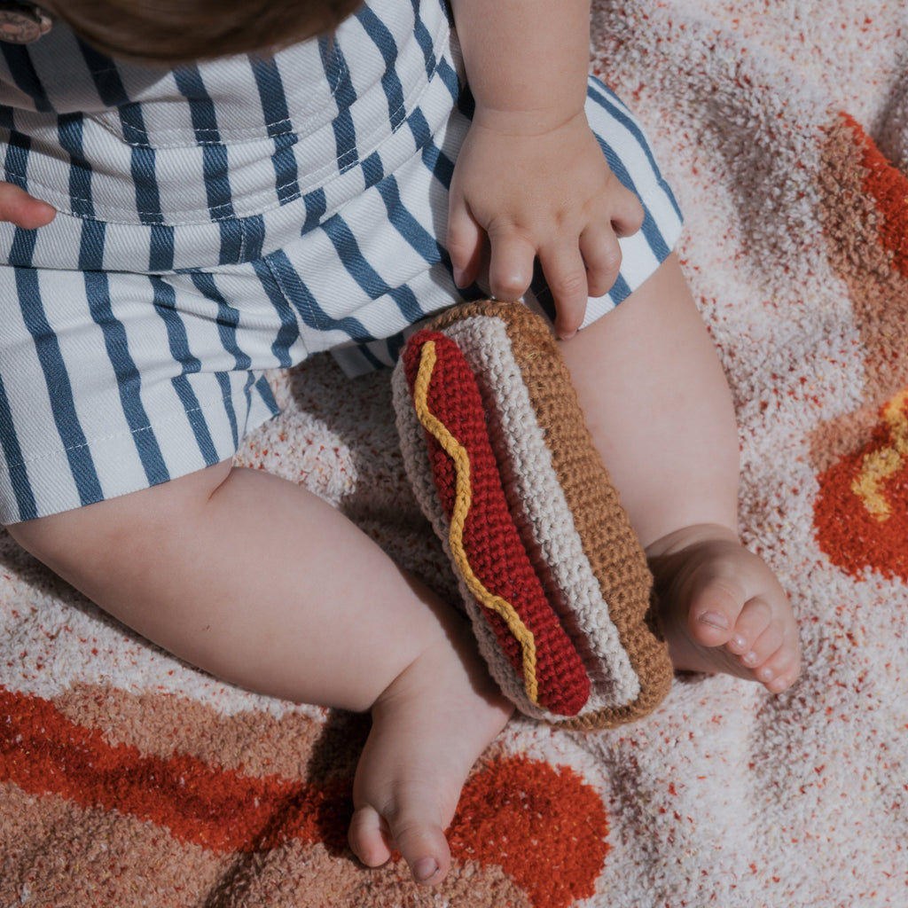 Playful Hot Dog Print Knit Throw Blanket in Cream and Multi
