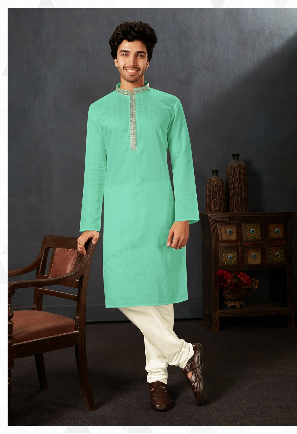 C.Green cotton kurta with off-white art silk pyjama bottoms