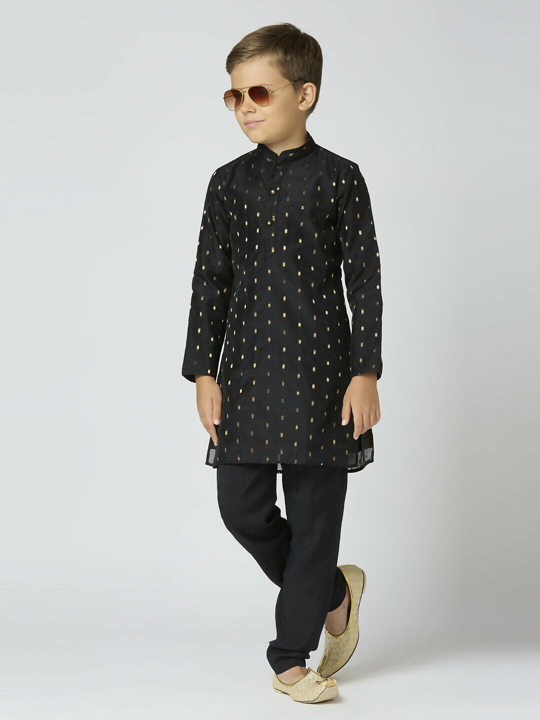 Boys black traditional Chanderi kurta and pyjama set with detailed Butta work