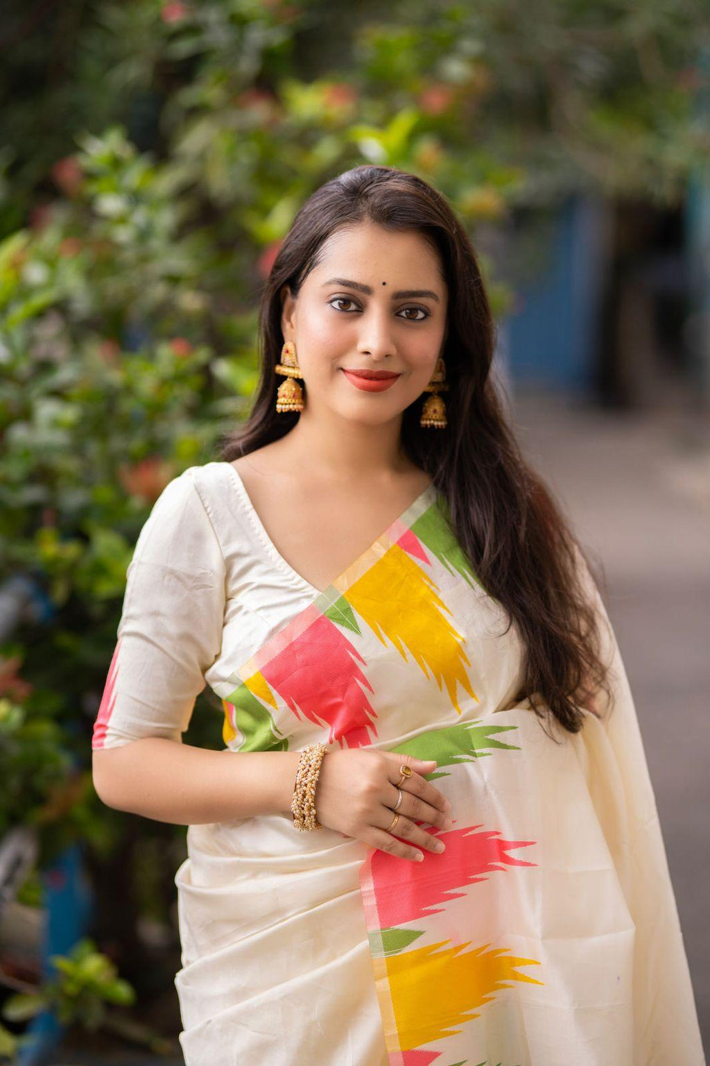 Cream Polycotton Saree with Temple Woven Design and Zari Pallu