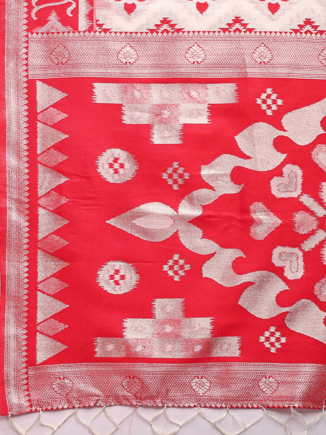 Red and White Linen Cotton Saree with Blouse Piece