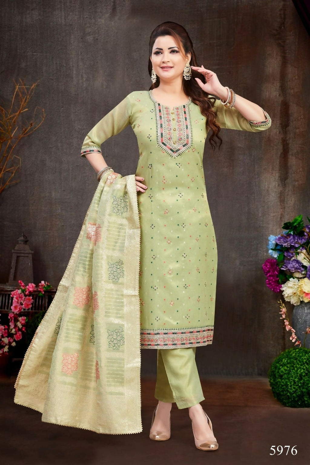 Shimmer green 3-piece kurta set with dupatta