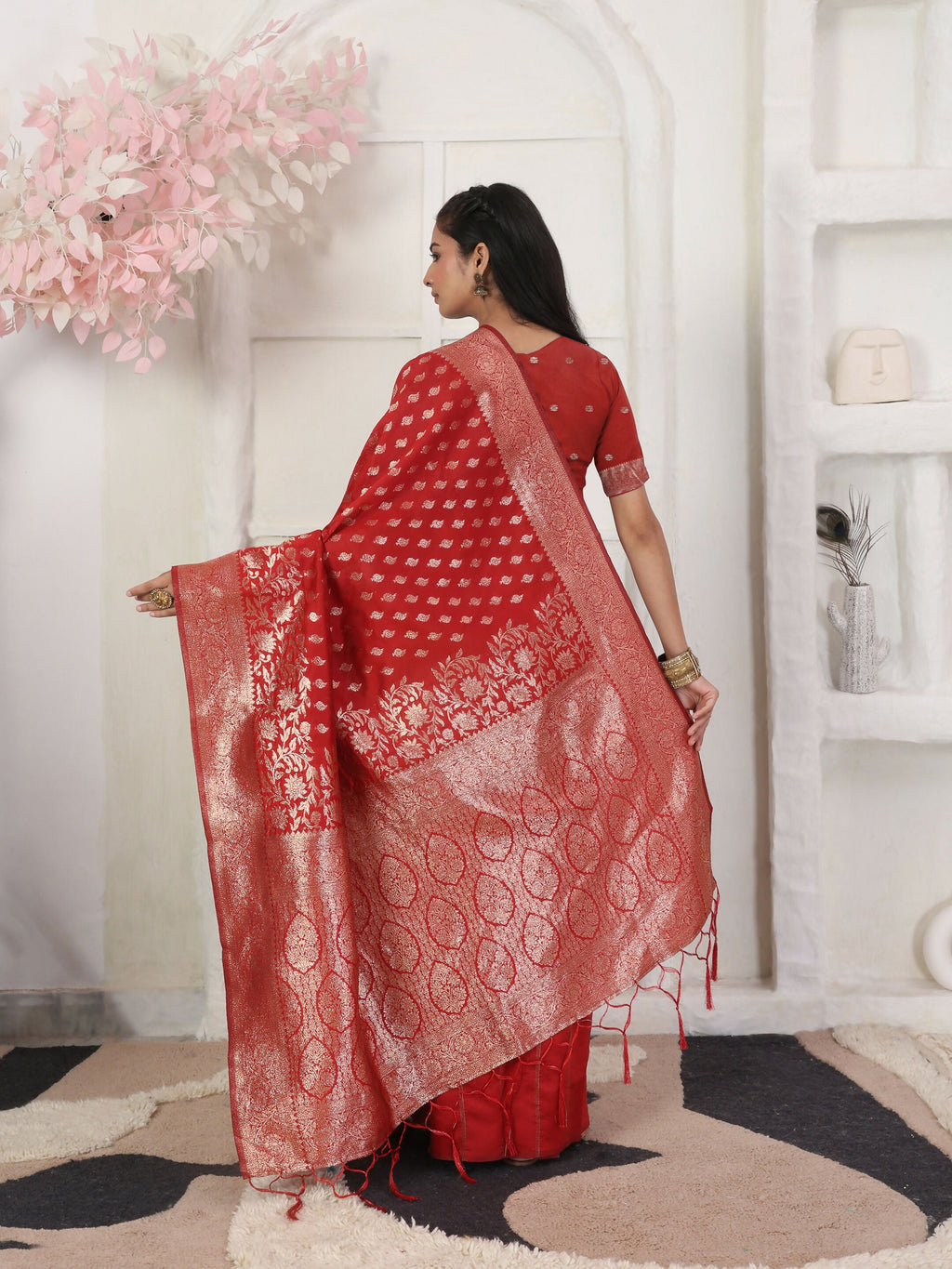 Classic Red Lichi Silk Saree with Matching Blouse Piece