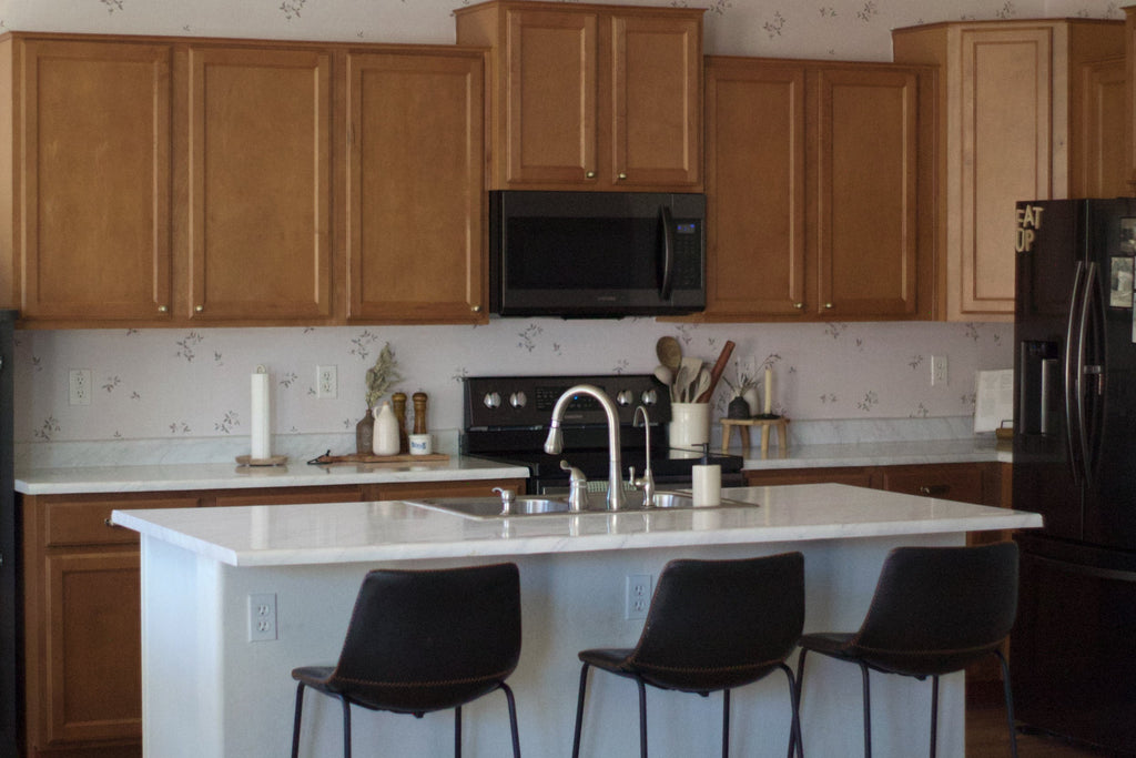 Nova Minimalist Wallpaper – Off-White & Taupe Farmhouse Decor