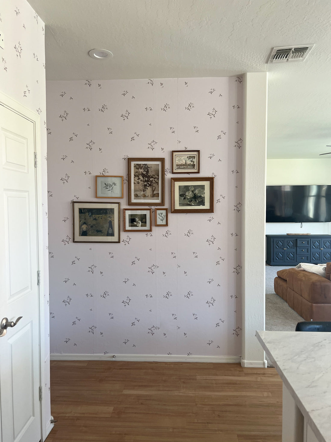 Nova Minimalist Wallpaper – Off-White & Taupe Farmhouse Decor