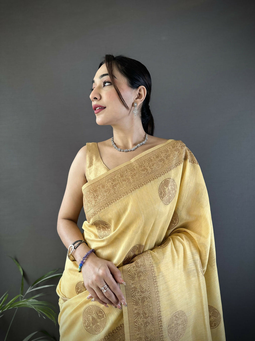 Yellow Floral & Paisley Linen Silk Banarasi Saree