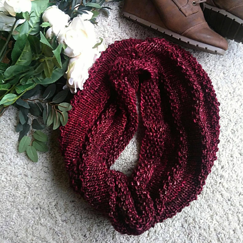 Finished Seed Ridge Infinity Cowl knit with bulky yarn
