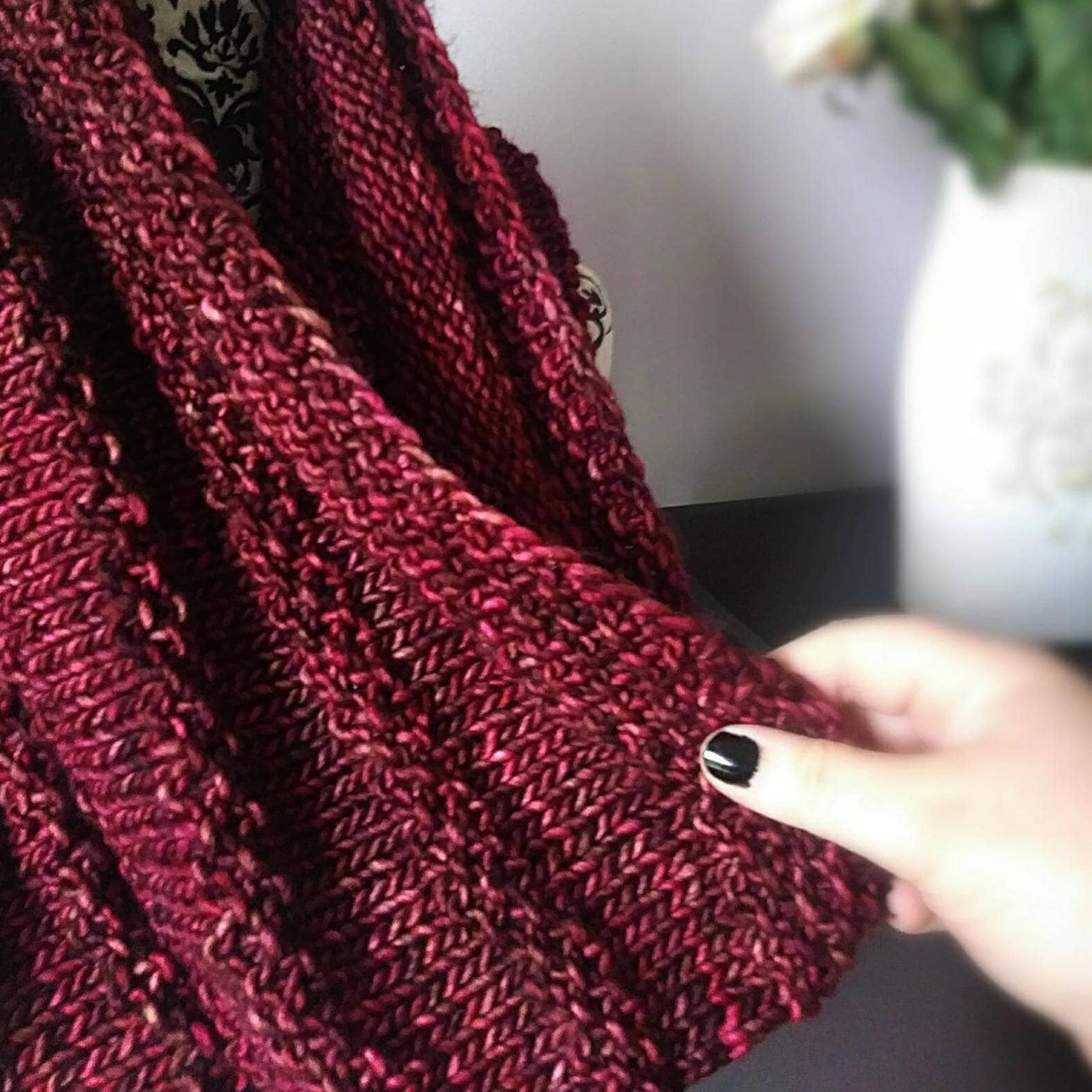 Seed Ridge Infinity Cowl Knitting Kit with Bulky Yarn