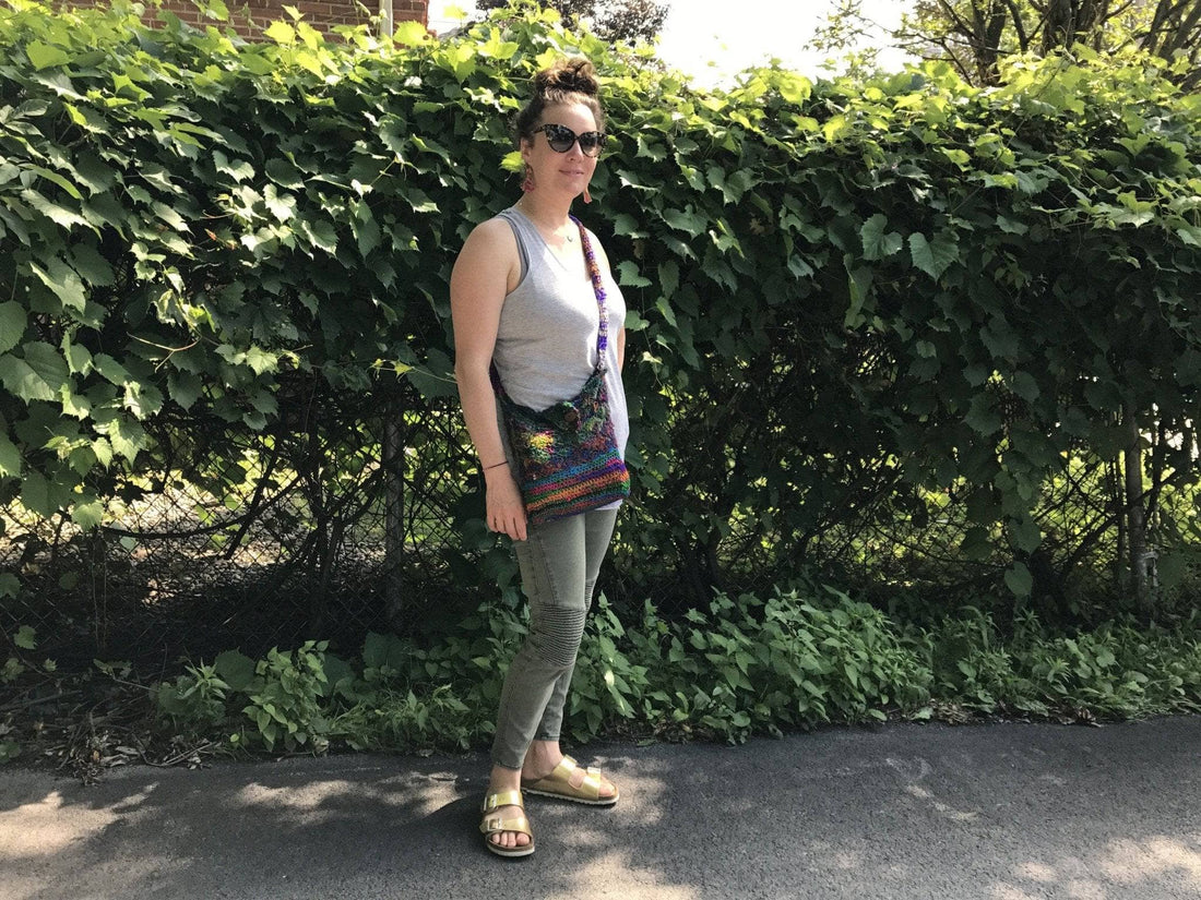 Shells and Stripes Crochet Purse Pattern - DIY Handbag Project