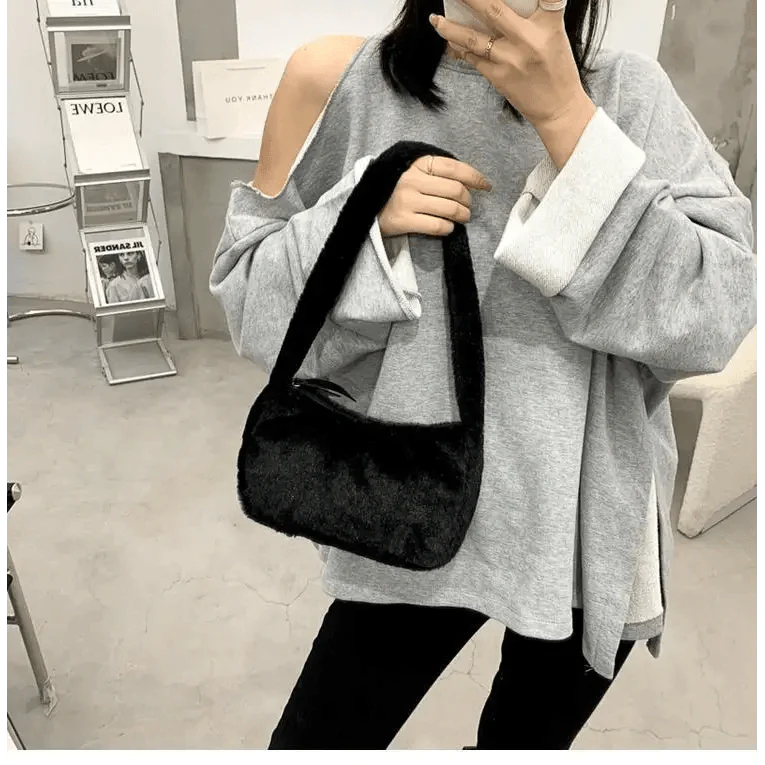 Fluffy Plush Shoulder Bag - Soft Winter Designer Clutch for Girls