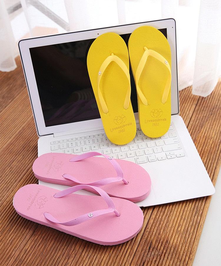 Women's Comfortable Beach Flip Flops Non-Slip Casual Slides