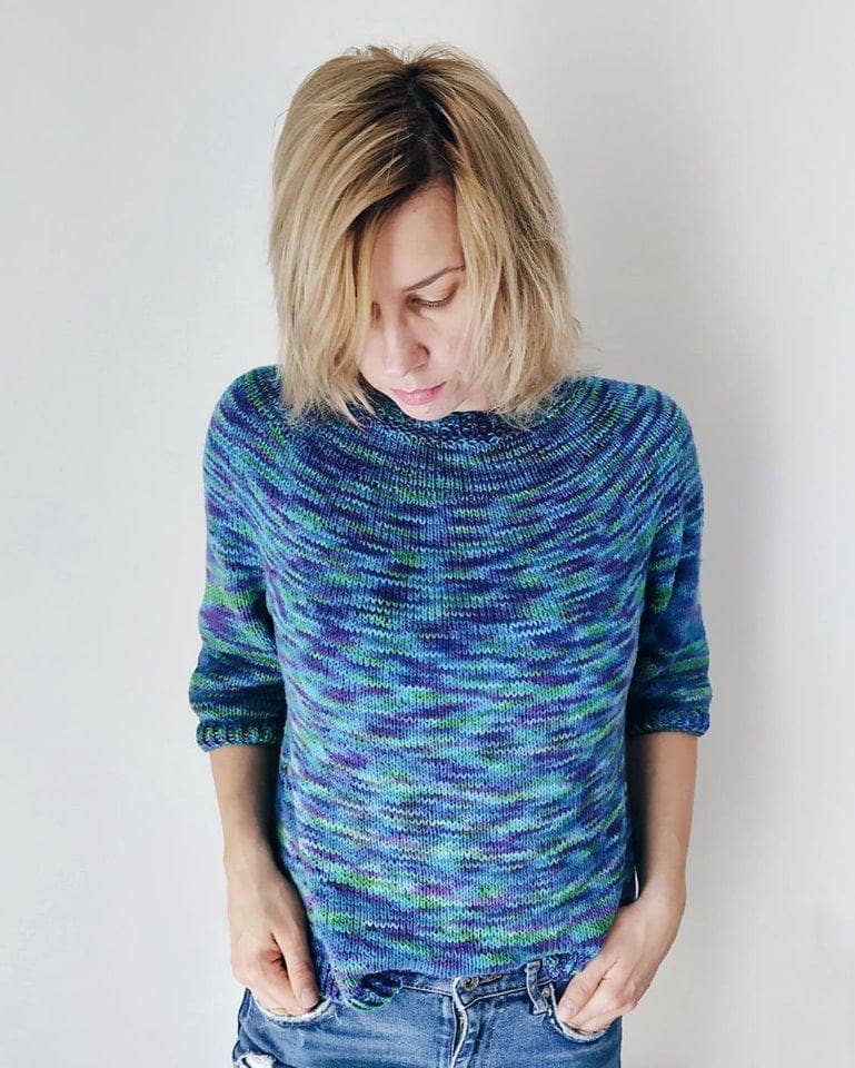 Classic Women's Relaxed Fit Seamless Sweater with Three-Quarter Sleeves