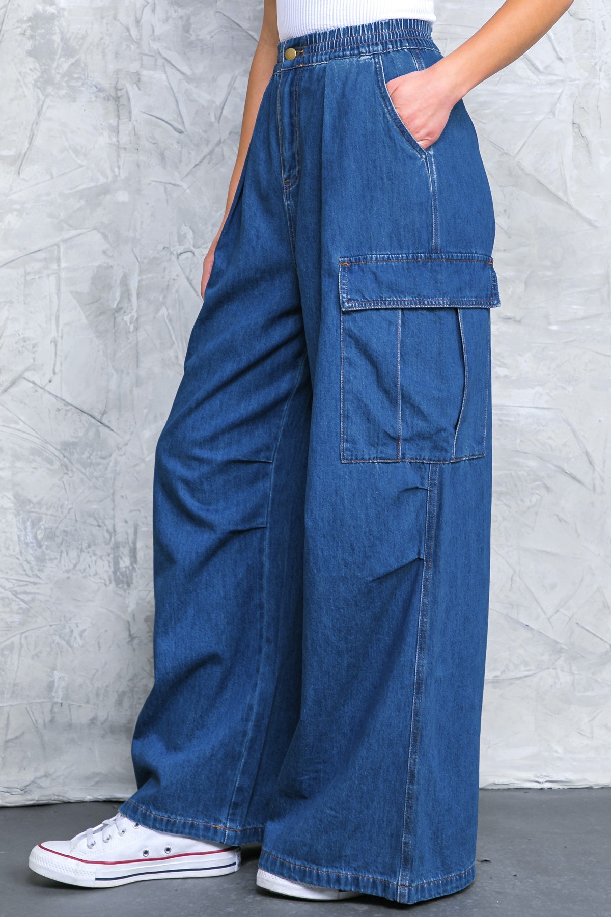 Washed Denim Wide Leg Cargo Pants with Elastic Waist - Image 3