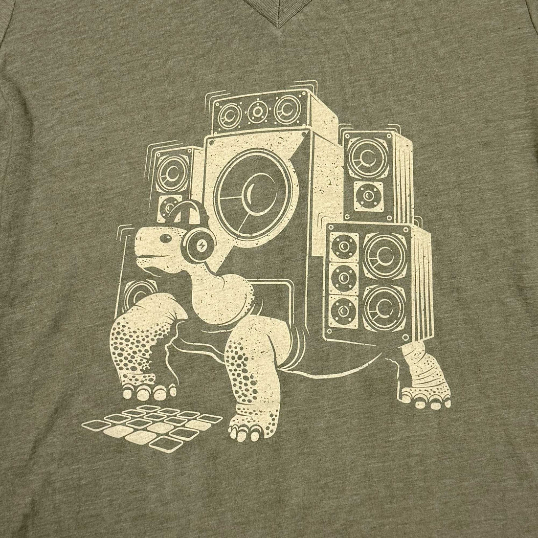 Women's V-Neck Graphic Tee Heather Olive