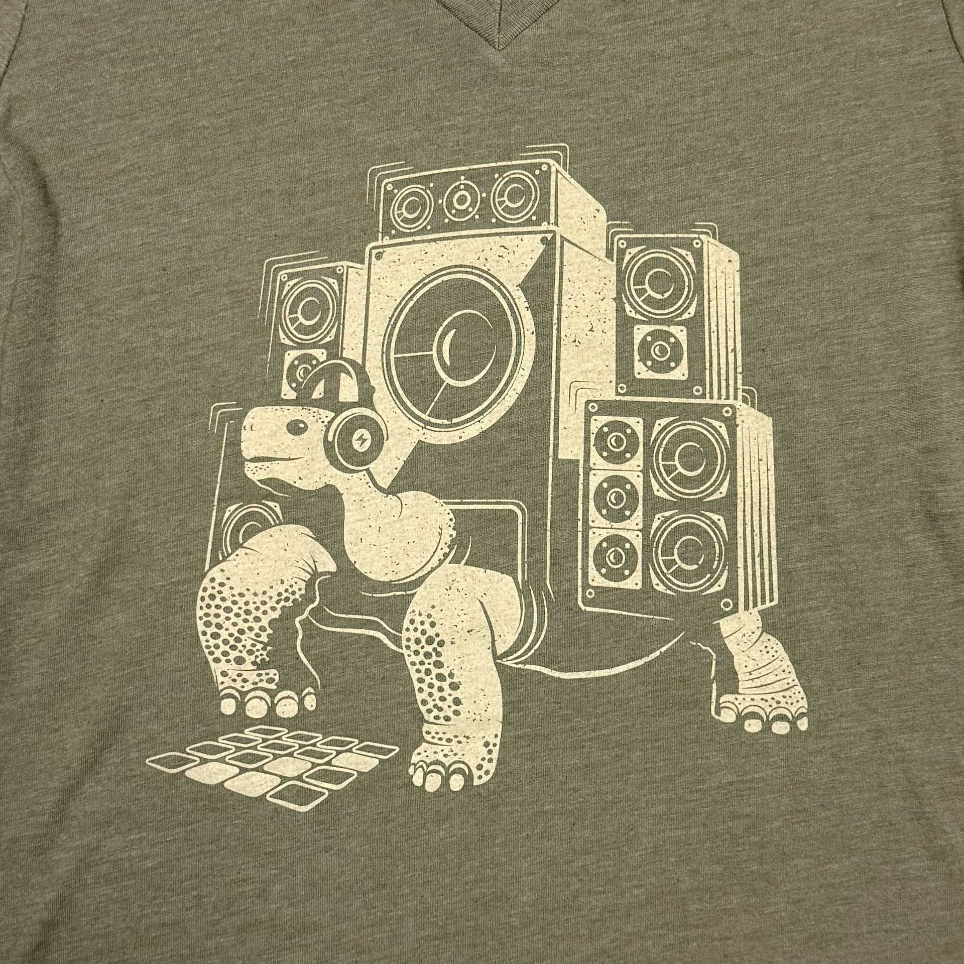 Women's V-Neck Graphic Tee Heather Olive