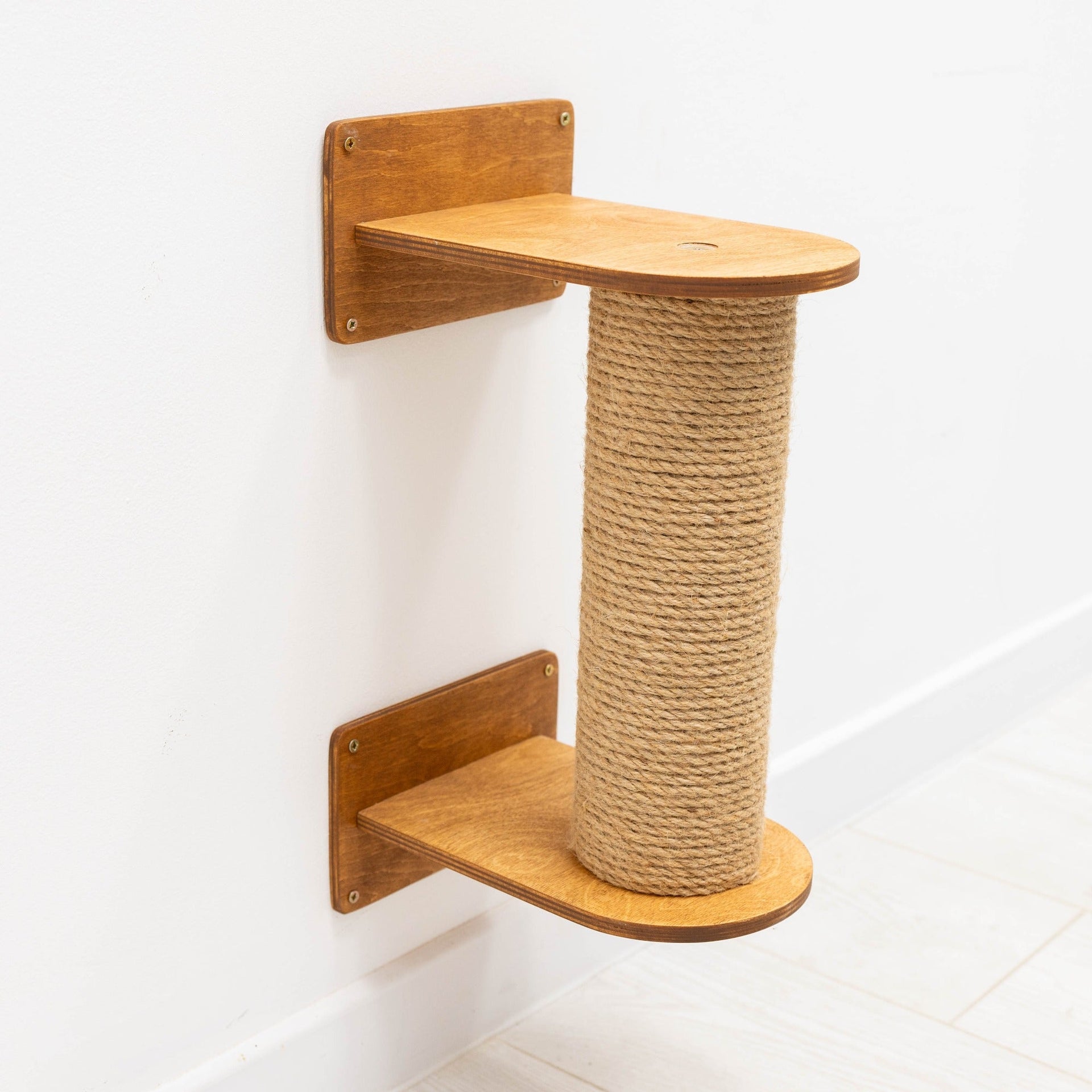 Modern Wall-Mounted Small Cat Tree in Oak and Natural Jute