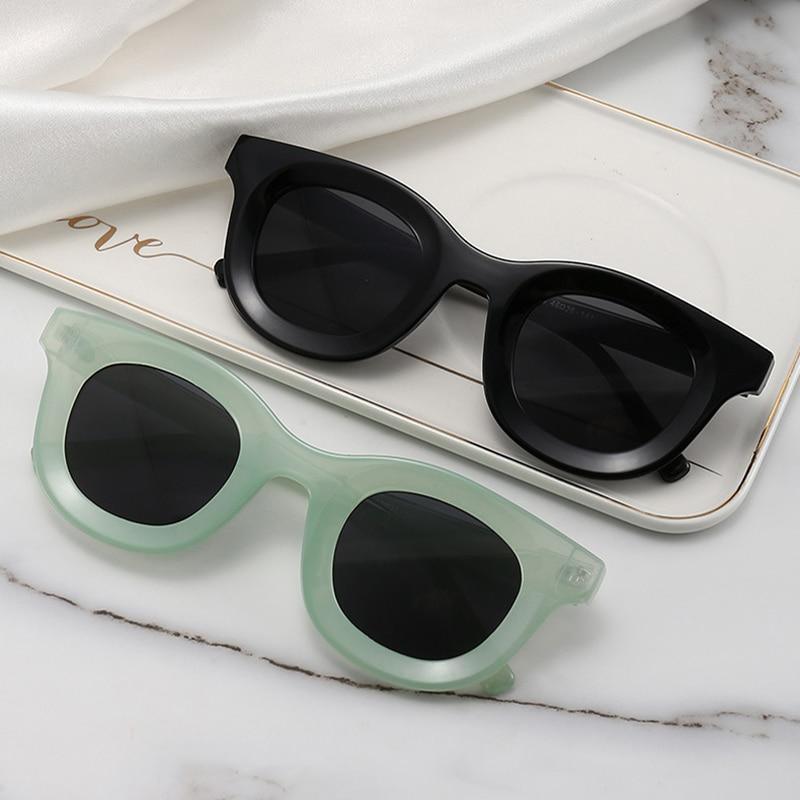 Round Fashion Sunglasses with Blue Light Filtering for Women