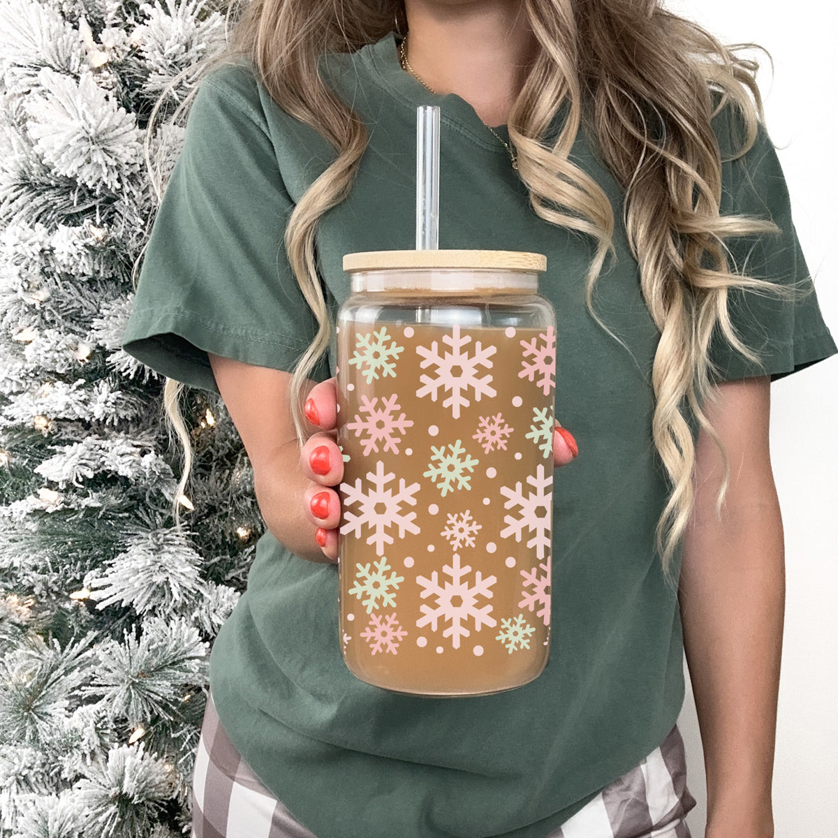 Pastel Snowflakes 17oz