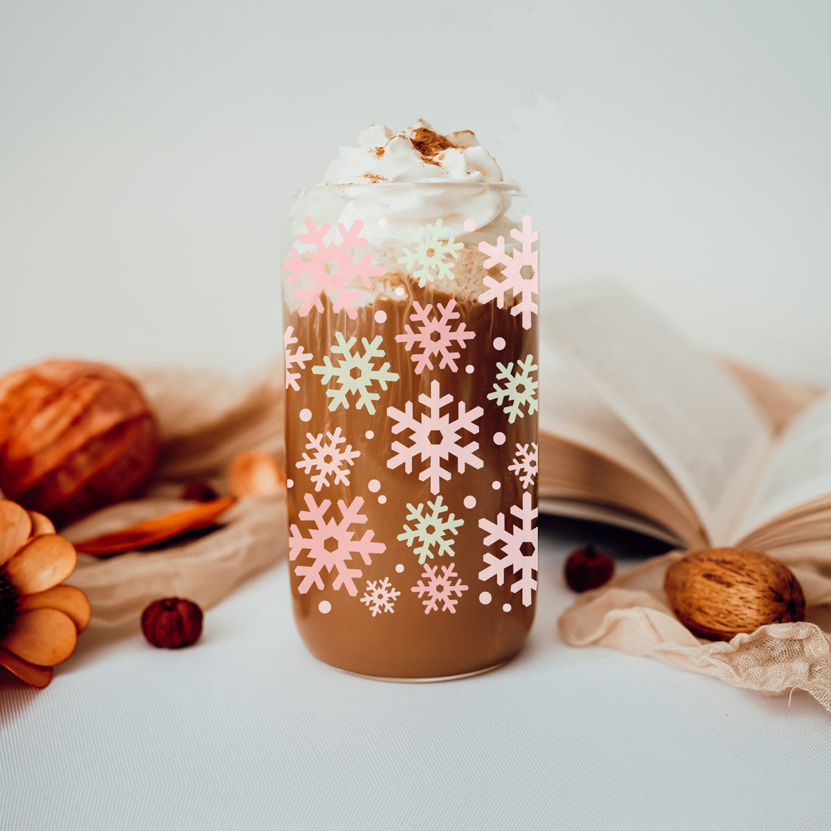 Pastel Snowflakes 17oz