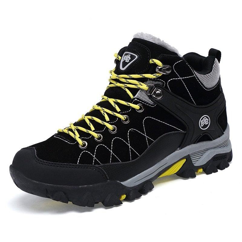 Mens black fur-lined ankle snow boots with non-slip rubber soles for winter wear